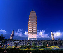 ���^��λ�á�����ʡ��̎���A���񹲺͇�����߅�λ�ڱ���21��8��32����-29��15��8�����͖|�� 97��31��39����-106��11��47����֮�g�����ؚw���M؞��ʡ�ϲ���ȫ���|�����M��864��9����ϱ����v��900�������e39��4�fƽ�����ռȫ��ꑵؿ���e��4��1������ȫ���ڰ�λ��ȫʡ������e�У�ɽ�ؼsռ84������ԭ������sռ10������ء��ӹȼsռ6����ƽ������2000�����ң���ߺ���6740�ף���ֺ���76��4�ס�